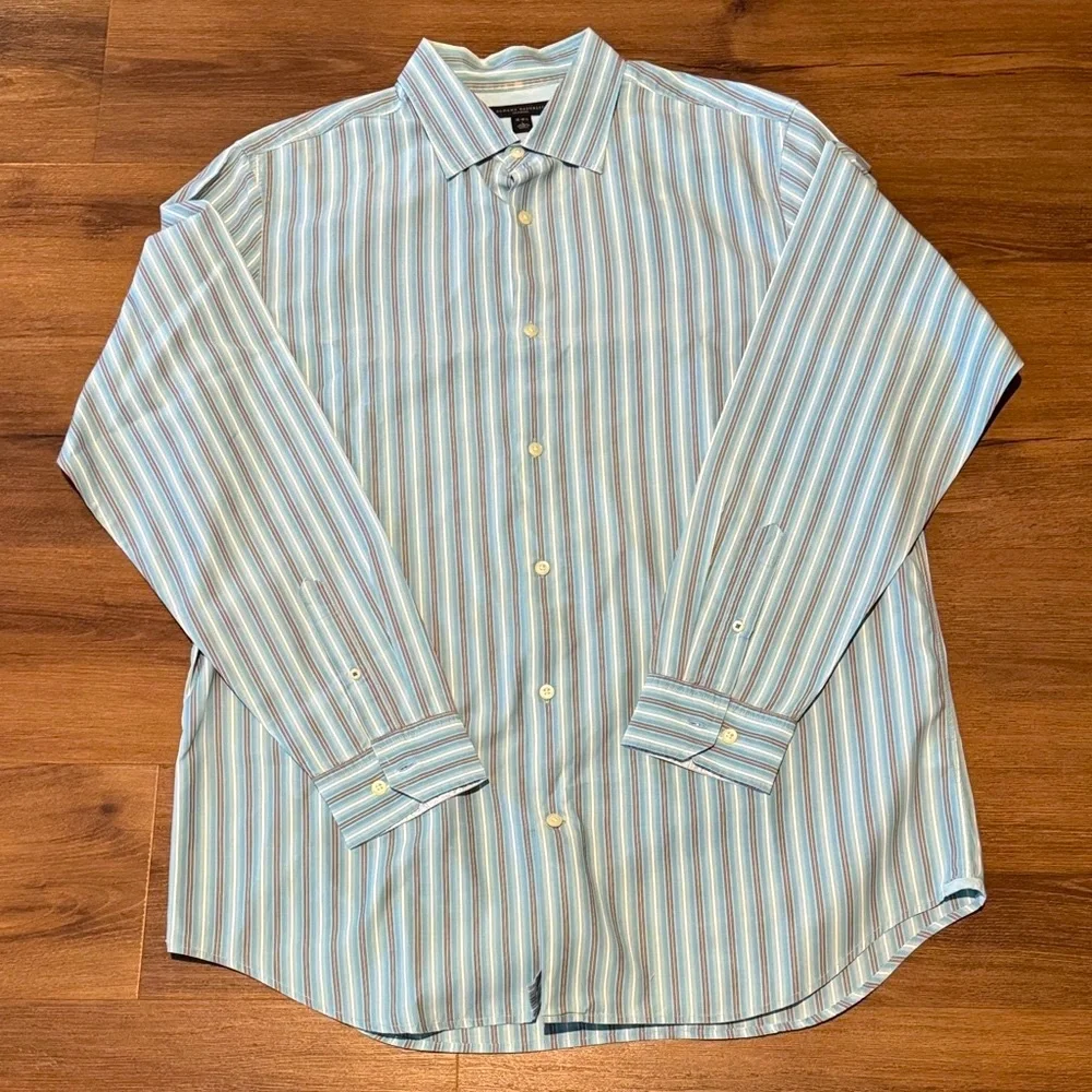 Banana Republic Men's Classic Striped Dress Shirt. Size L